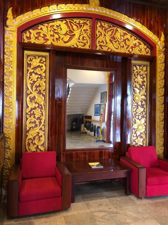 Champasak Palace Hotel Паксе Екстериор снимка